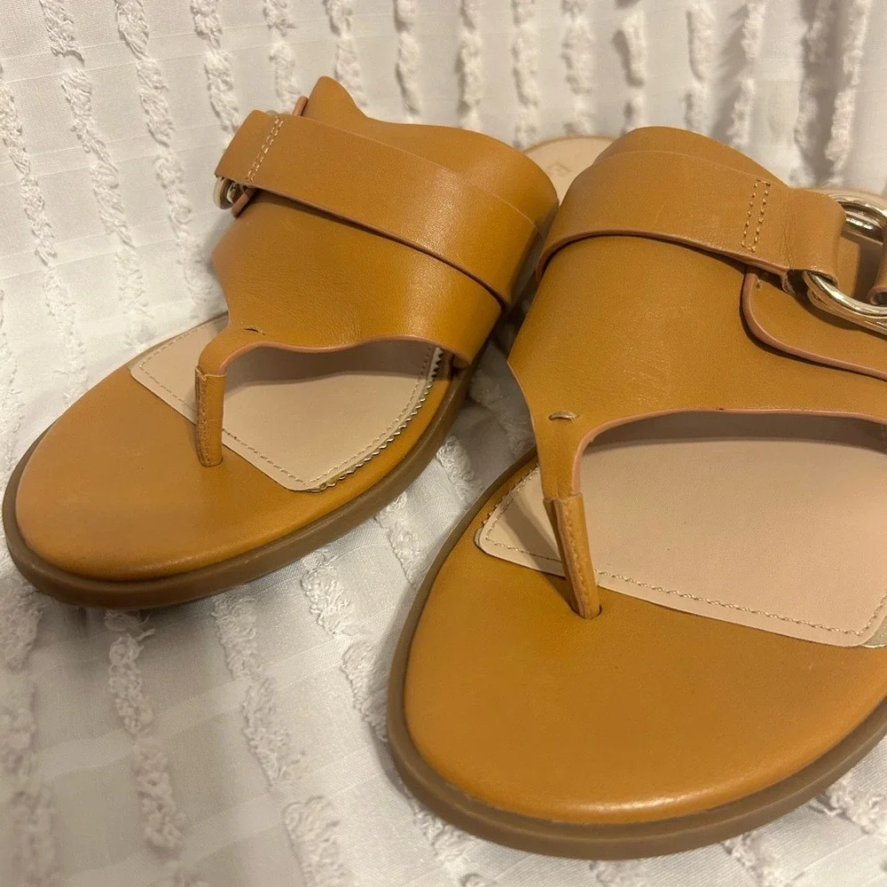 Essex Lane Women's 7 Tan Leather Thong Buckle Slide Sandals Flat Shoes